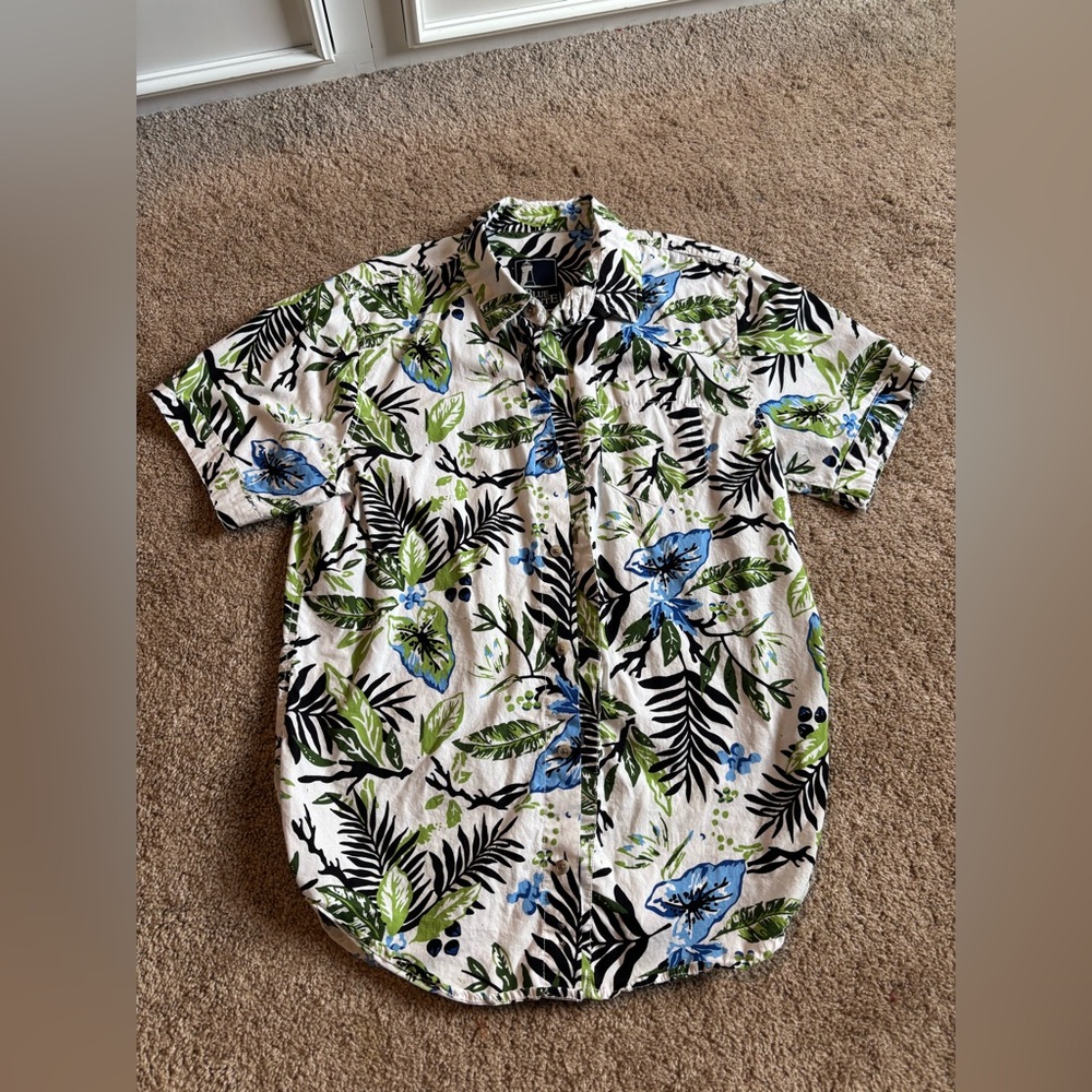 Tropical Floral Short Sleeve Shirt